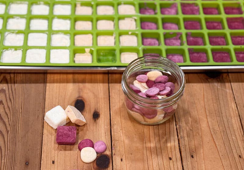 Thành phẩm sữa chua sấy thăng hoa giữ nguyên hình dạng, màu sắc